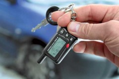 Как должна быть организована защита автомобиля от угона?