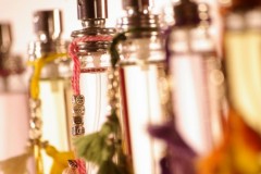 Хотите выбрать винтажные духи? Загляните в интернет магазине парфюмерии Gold Parfum.